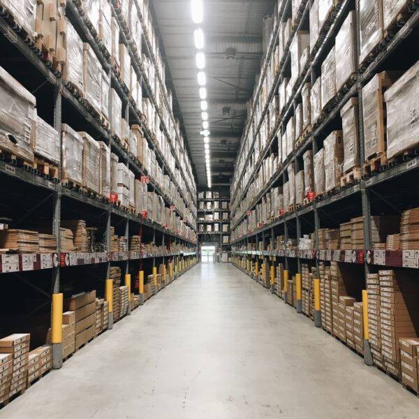 a-warehouse-similar-to-Amazon